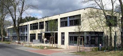Schulen, die Bildung und Energie produzieren