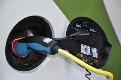 Startschuss für E-Mobility-Projekt "Tanken an der Laterne"