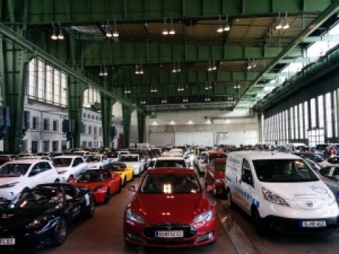 FIA Formula E und Wave Trophy Weltrekord in Berlin