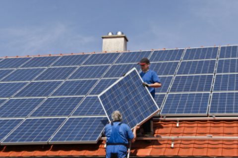 Kafkaeske Solarpolitik: Einmal Audi vernichtet