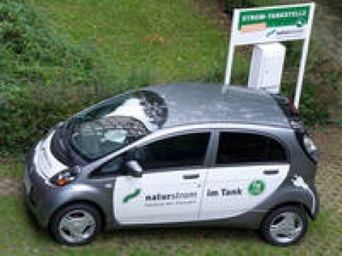 Ladepunktenetz für Elektroautos wird dichter