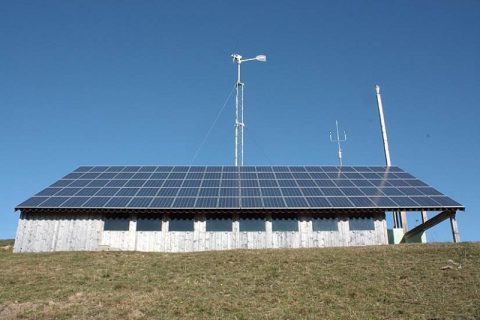Praxisbericht aus dem Allgäu: Kleine Windkraftanlage für die private Energiewende
