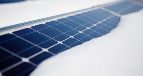 Photovoltaik im Winter: Schützen Sie Ihre Module vor Schnee und Eis