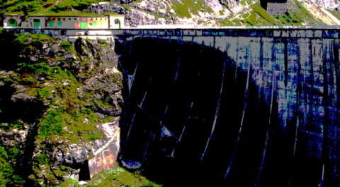 Entschlossene Stilllegung fossiler Kraftwerke zur Rettung existierender Speicher