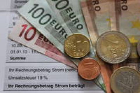 EEG-Umlage sinkt, aber nicht wegen Novelle