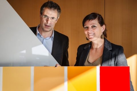 Schweizer Forscher zeigen weiße PV-Module für die Fassade