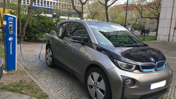 Das IGT vergleicht E-Autos hinsichtlich ihrer Wirtschaftlichkeit. Foto: Urbansky