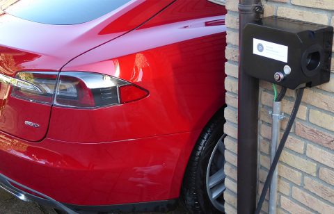 Elektroauto: Sprit vom eigenen Dach