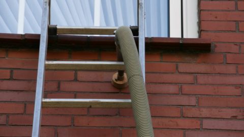 Dämm-Möglichkeiten bei dop­pel­wan­di­gen Zie­gel­mau­ern