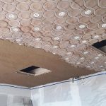 Kann einfach verlegt werden, ist ökologisch, energieeffizient und sorgt für ein gutes Raumklima: Deckenheizung aus Lehm. Foto: AgrillaTherm