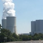 Für Kraftwerke wie hier in Lippendorf bei Leipzig wir die Verstromung von Kohle mit steigendem Preis für Kohlendioxid unattraktiver. Foto: Urbansky