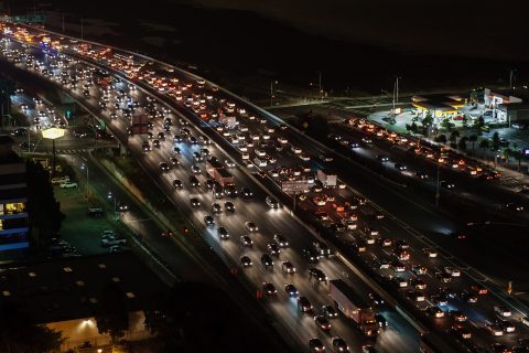 Steigende Emissionen durch höhere Motorleistung der Pkw