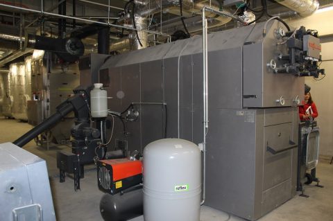 Möbel­haus von Höffner wärmt mit Pellets