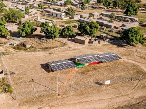 Dezen­trale PV-Lösungen für Sub-Sahara Afrika